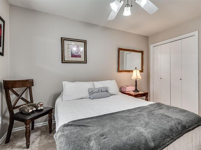 404 S Pointe Lane, Mustang, OK 73064