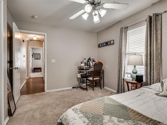 404 S Pointe Lane, Mustang, OK 73064