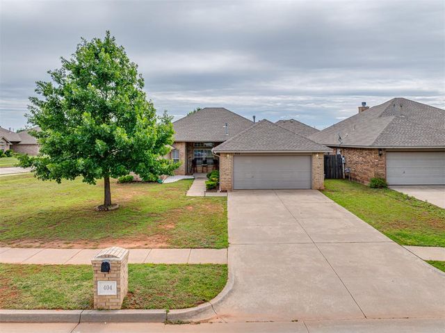404 S Pointe Lane, Mustang, OK 73064