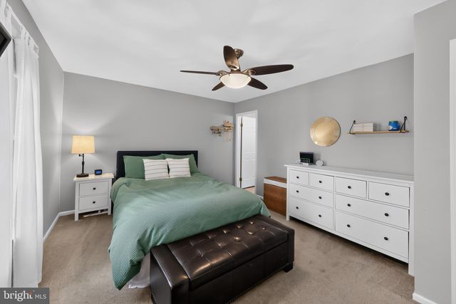 2405 WINDFIELD CT, Glen Mills, PA 19342