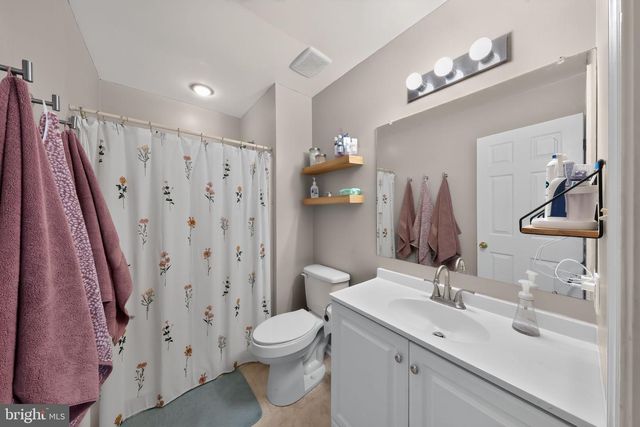 2405 WINDFIELD CT, Glen Mills, PA 19342