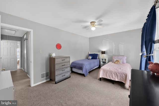 2405 WINDFIELD CT, Glen Mills, PA 19342