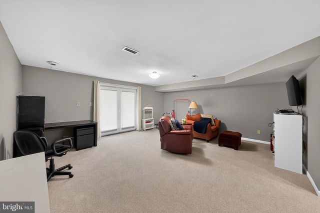 2405 WINDFIELD CT, Glen Mills, PA 19342