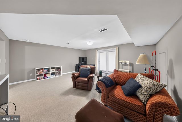 2405 WINDFIELD CT, Glen Mills, PA 19342
