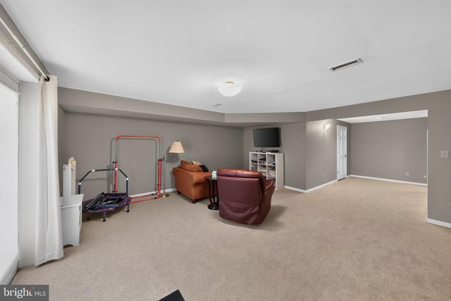 2405 WINDFIELD CT, Glen Mills, PA 19342