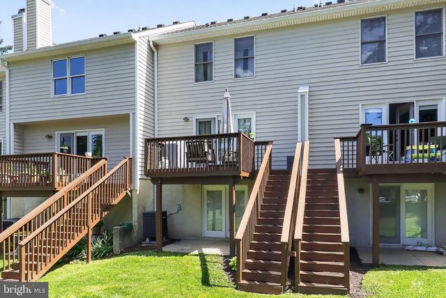 2405 WINDFIELD CT, Glen Mills, PA 19342