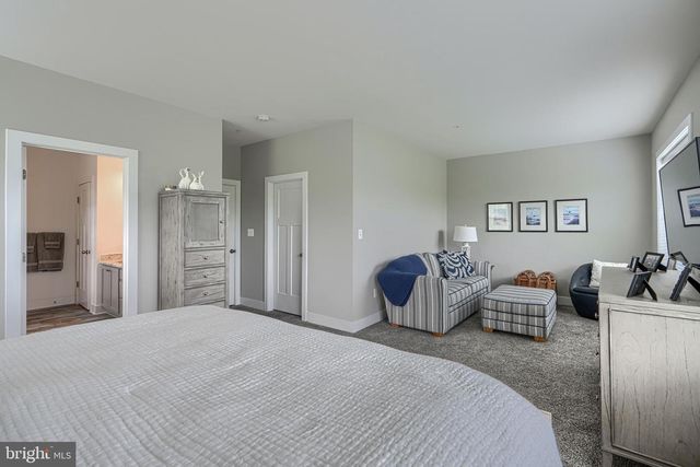 519 SCHMIDT RD, Middle River, MD 21220