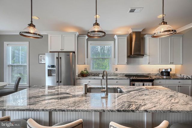 519 SCHMIDT RD, Middle River, MD 21220