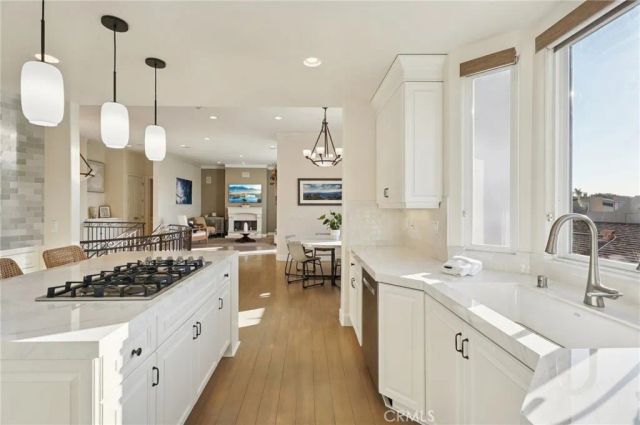 654 5th Street, Hermosa Beach, CA 90254