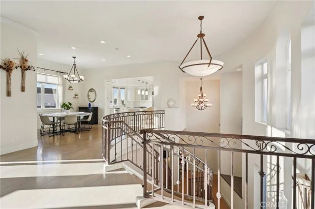 654 5th Street, Hermosa Beach, CA 90254