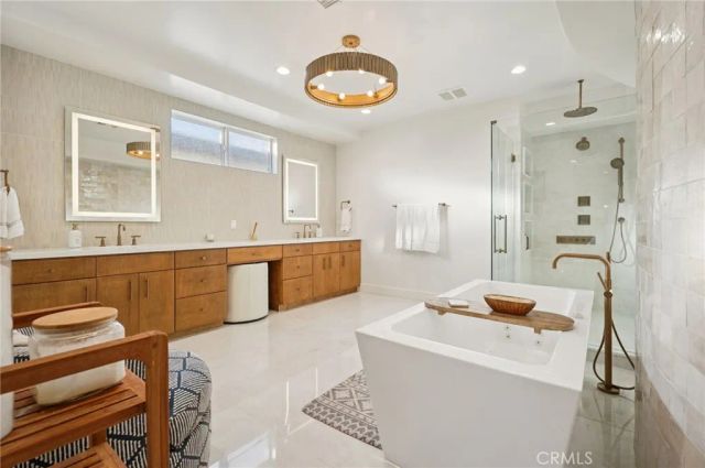 654 5th Street, Hermosa Beach, CA 90254