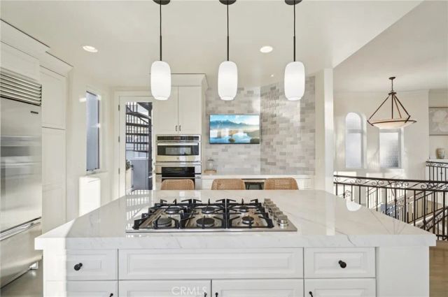 654 5th Street, Hermosa Beach, CA 90254