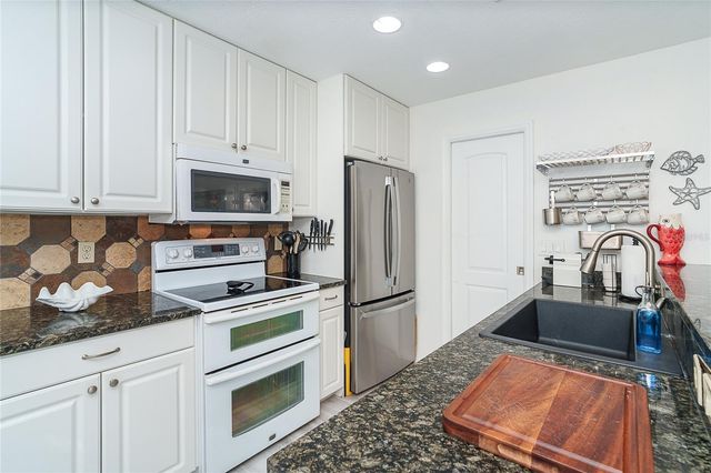 184 N GULF BOULEVARD 8, Placida, FL 33946