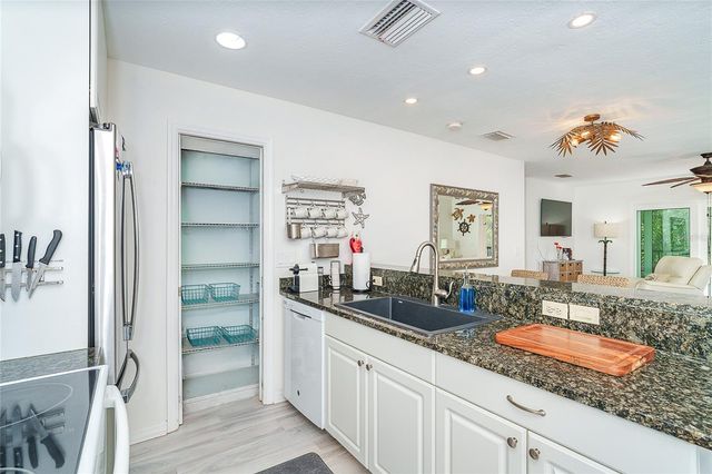 184 N GULF BOULEVARD 8, Placida, FL 33946