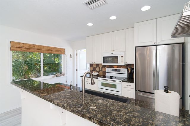 184 N GULF BOULEVARD 8, Placida, FL 33946