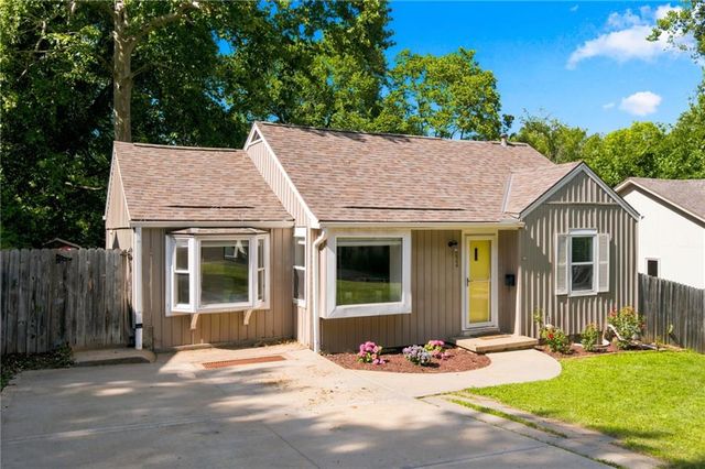 6024 W 51st Street, Mission, KS 66202