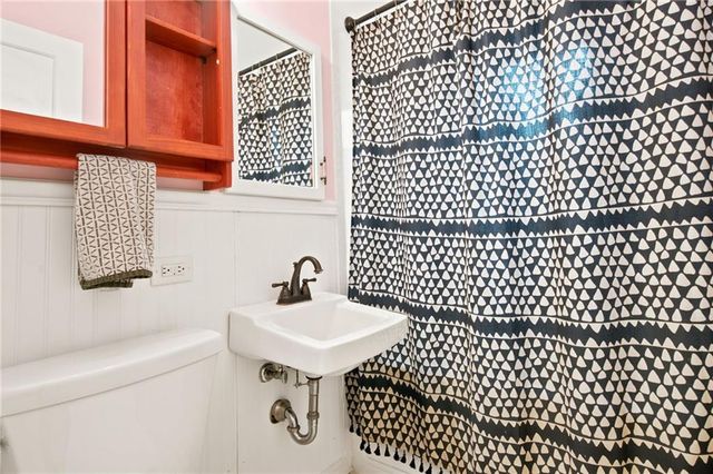 6024 W 51st Street, Mission, KS 66202