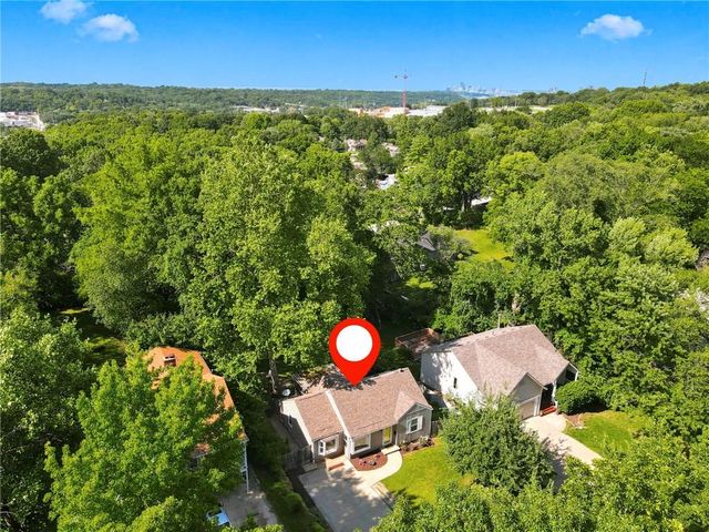6024 W 51st Street, Mission, KS 66202