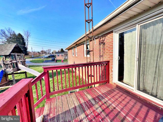 133 LEMON RD, Ranson, WV 25438