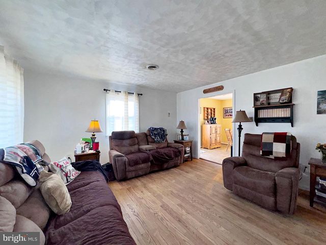 133 LEMON RD, Ranson, WV 25438