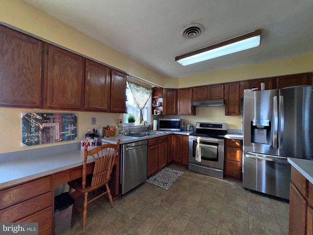 133 LEMON RD, Ranson, WV 25438