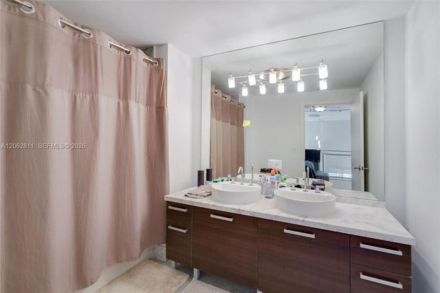 244 Biscayne Blvd 644, Miami, FL 33132