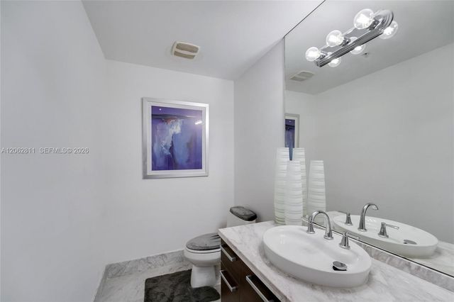 244 Biscayne Blvd 644, Miami, FL 33132