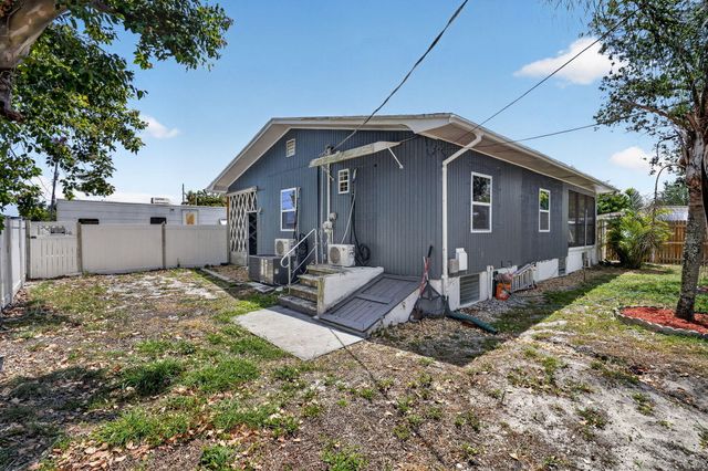 7945 SE Fairchild Way, Hobe Sound, FL 33455