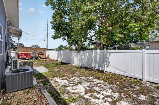 7945 SE Fairchild Way, Hobe Sound, FL 33455