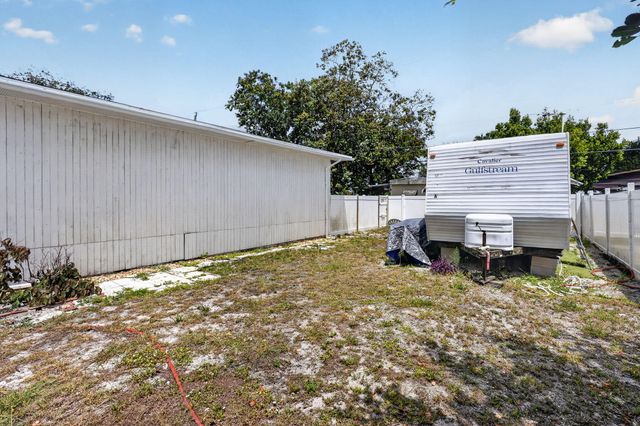 7945 SE Fairchild Way, Hobe Sound, FL 33455