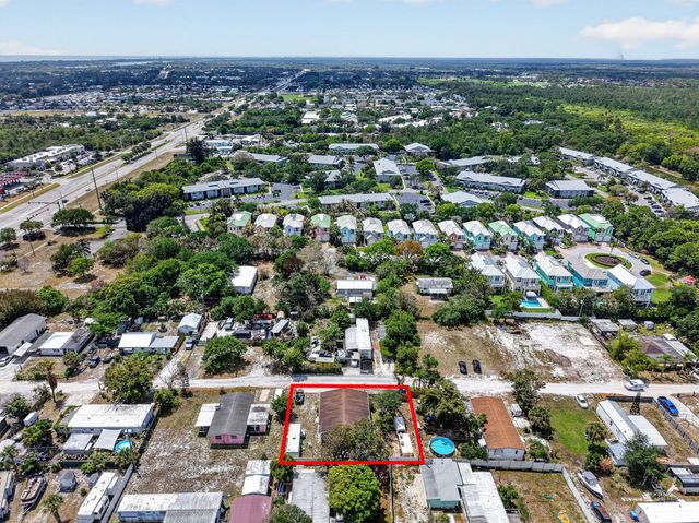 7945 SE Fairchild Way, Hobe Sound, FL 33455