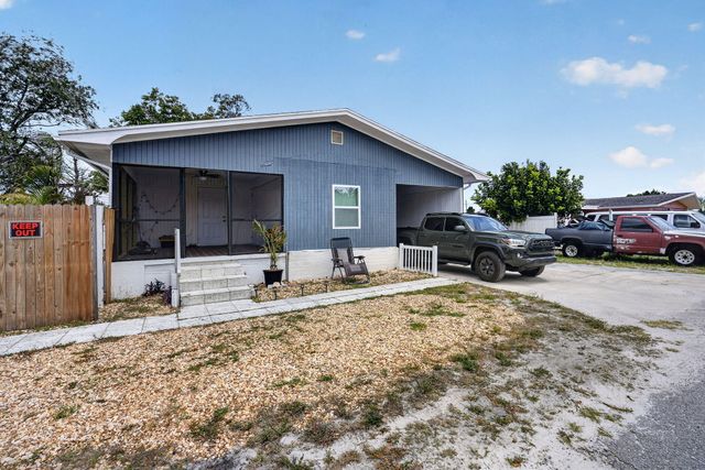 7945 SE Fairchild Way, Hobe Sound, FL 33455