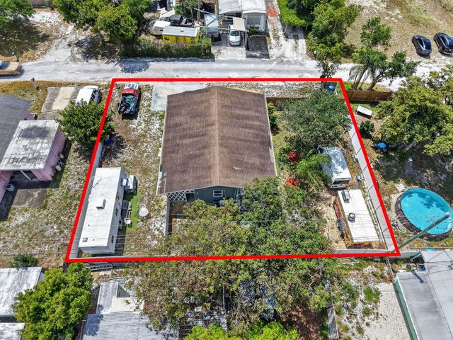 7945 SE Fairchild Way, Hobe Sound, FL 33455