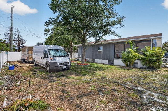 7945 SE Fairchild Way, Hobe Sound, FL 33455