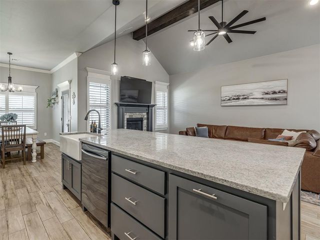 1825 W Blake Court Way, Mustang, OK 73064