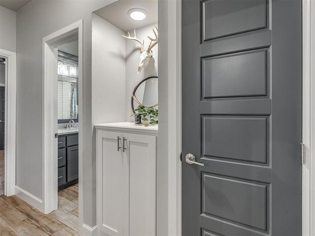 1825 W Blake Court Way, Mustang, OK 73064