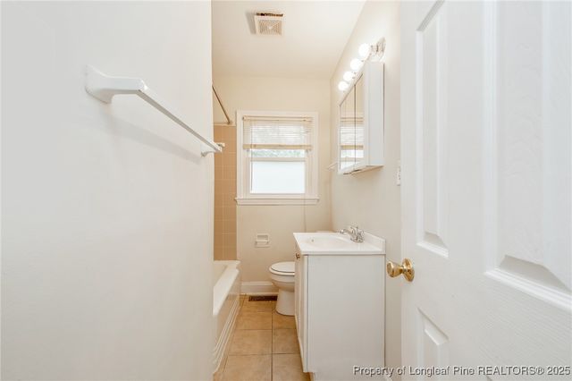 1203 Turnpike Road, Fayetteville, NC 28305