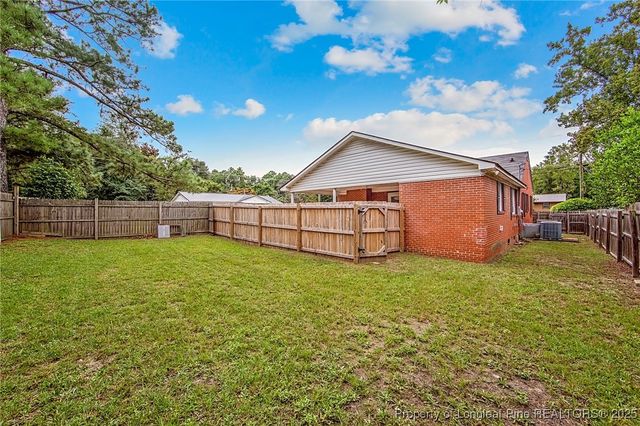 1203 Turnpike Road, Fayetteville, NC 28305