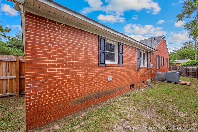 1203 Turnpike Road, Fayetteville, NC 28305