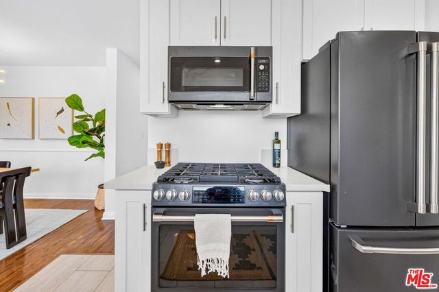 1442 Ellsmere Avenue, Los Angeles, CA 90019