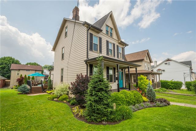 1520 4th Ave, Coraopolis, PA 15108