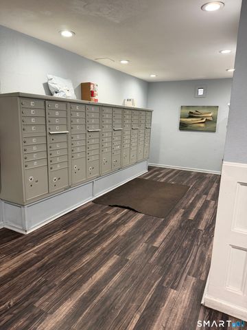 70 Farmington Avenue 4E, New London, CT 06320