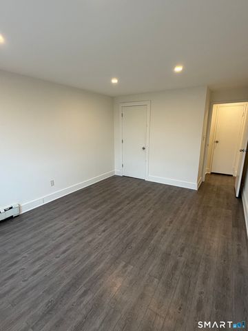 70 Farmington Avenue 4E, New London, CT 06320