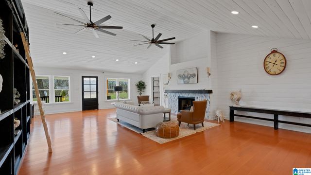 277 COUNTY ROAD 1678, Cullman, AL 35058