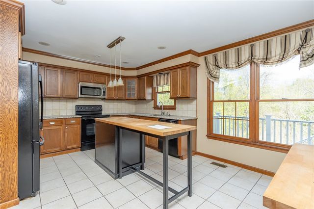 103 Sandune Dr, Murrysville, PA 15668