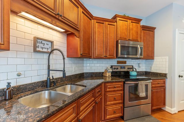 333 NE 55th Street, Oak Island, NC 28465