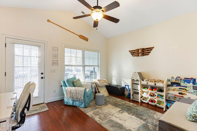 333 NE 55th Street, Oak Island, NC 28465