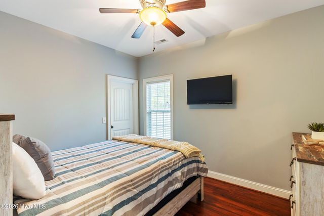 333 NE 55th Street, Oak Island, NC 28465