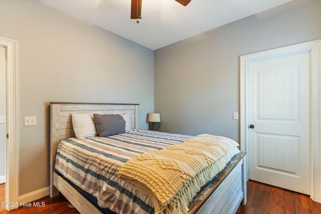 333 NE 55th Street, Oak Island, NC 28465