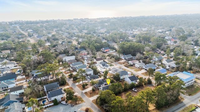 333 NE 55th Street, Oak Island, NC 28465